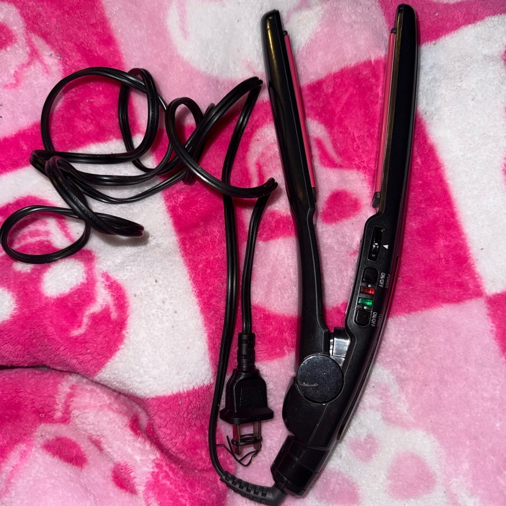Sleek Mini Black Hair Straightener